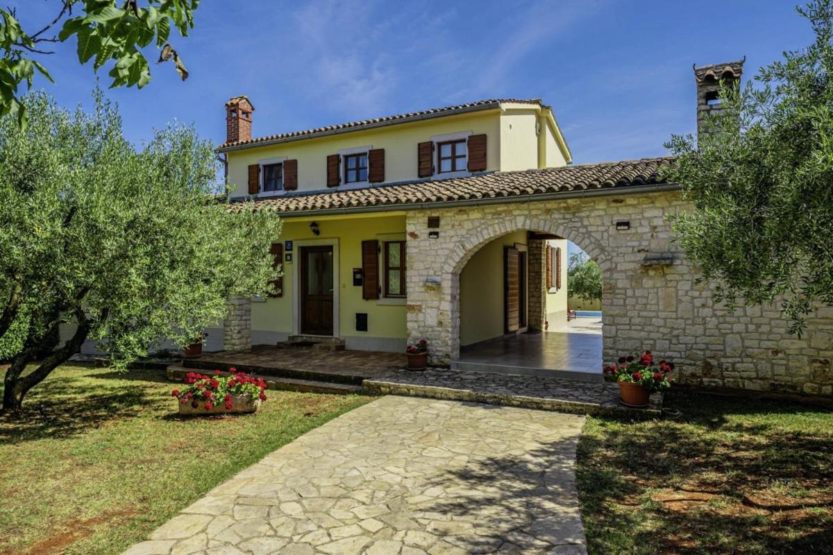 Braidizza In Kavran Villa *